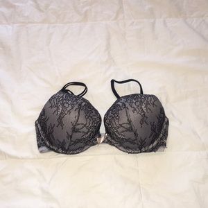 Victoria secret bra 32D